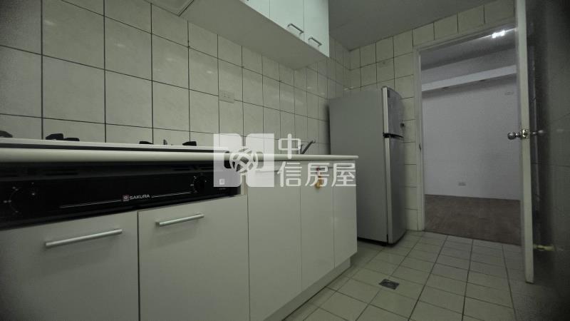 愛買、大慶捷運 4房加車位房屋室內格局與周邊環境