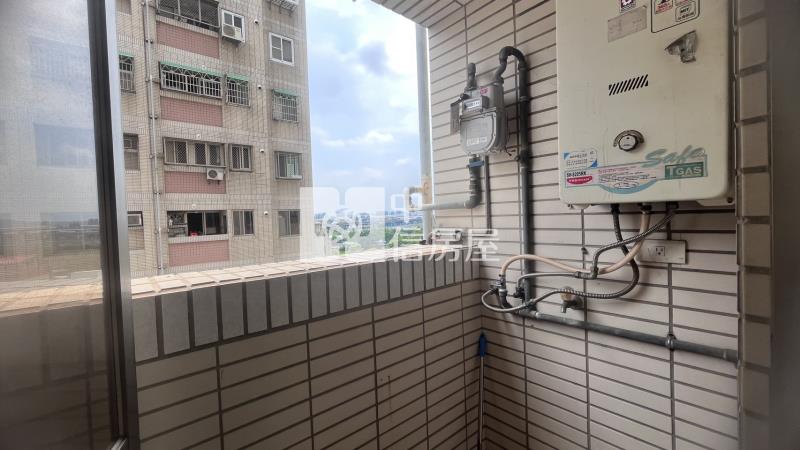 愛買、大慶捷運 4房加車位房屋室內格局與周邊環境