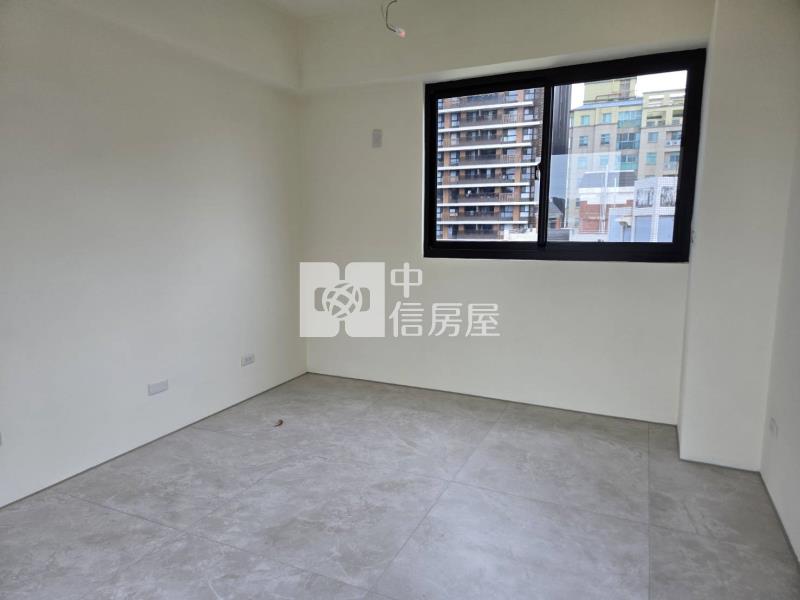 全新店面電梯透天房屋室內格局與周邊環境