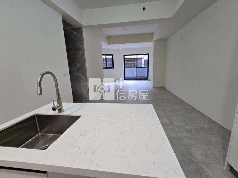 全新店面電梯透天房屋室內格局與周邊環境