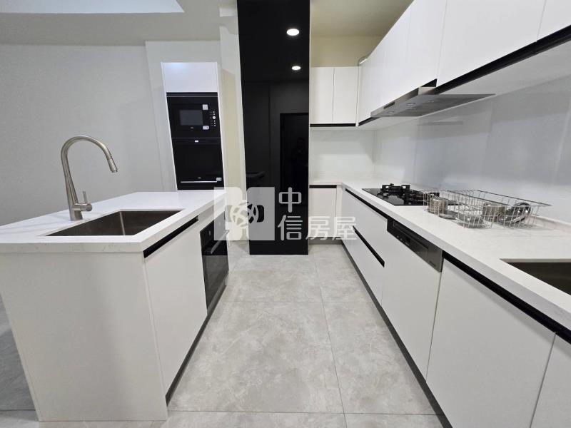 全新店面電梯透天房屋室內格局與周邊環境