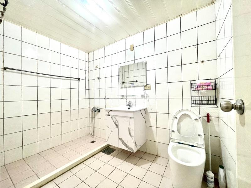 龍邦鳳翔高樓層兩房平車(專任)房屋室內格局與周邊環境