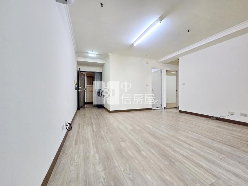 龍邦鳳翔高樓層兩房平車(專任)房屋室內格局與周邊環境