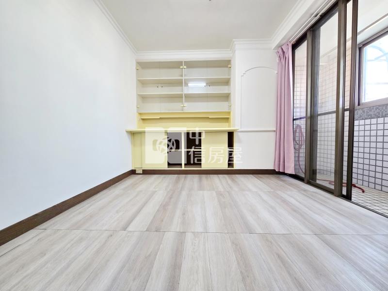 龍邦鳳翔高樓層兩房平車(專任)房屋室內格局與周邊環境