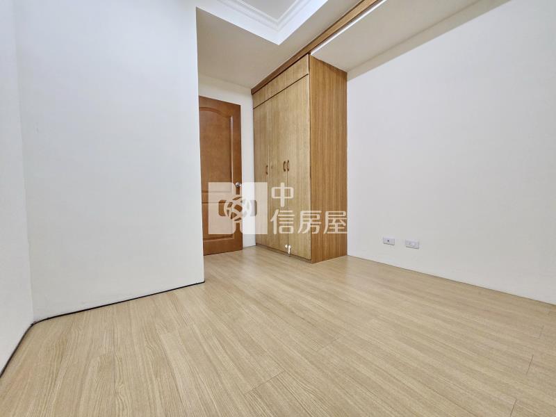 龍邦鳳翔高樓層兩房平車(專任)房屋室內格局與周邊環境