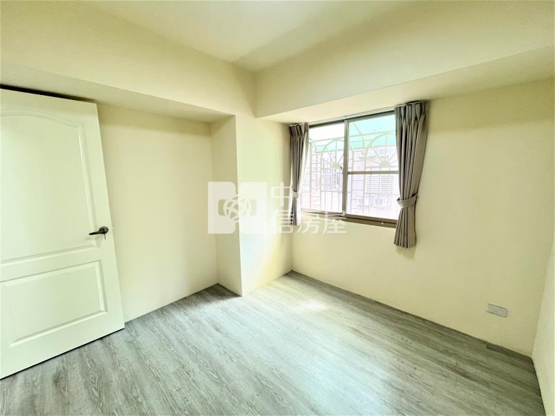 文心百利三房車位房屋室內格局與周邊環境