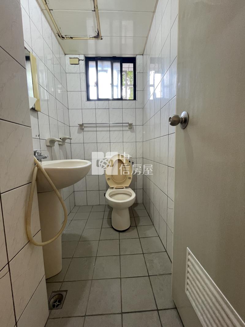 靜園1樓庭院附車位房屋室內格局與周邊環境