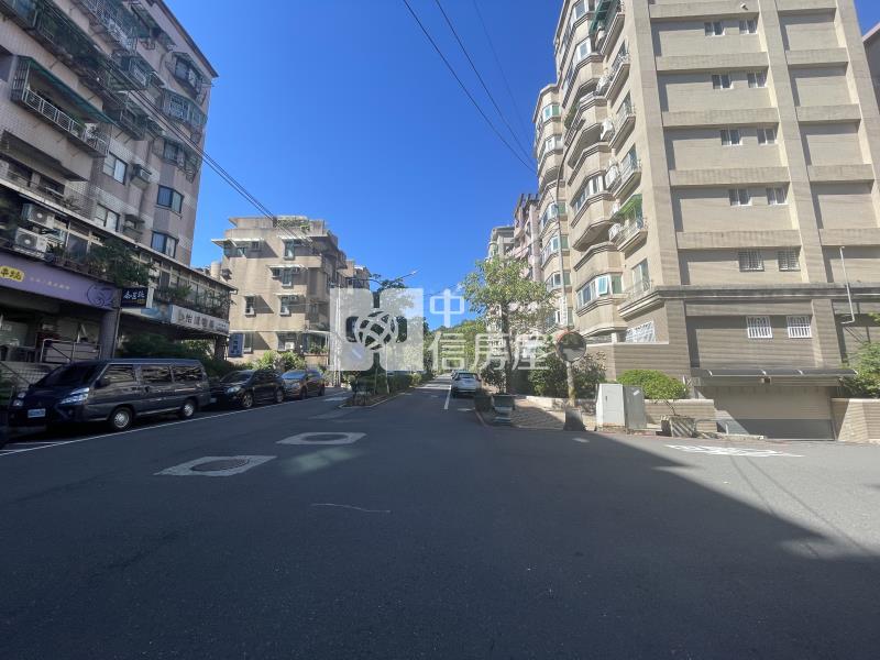 靜園1樓庭院附車位房屋室內格局與周邊環境