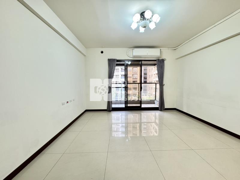 廣豐重劃區合雄帝璟三房車房屋室內格局與周邊環境