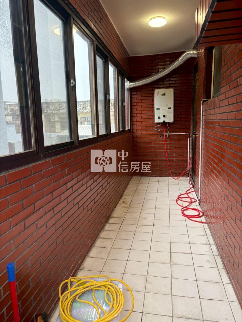 忠貞國小龍岡國中美2房房屋室內格局與周邊環境