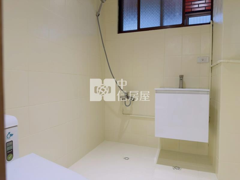 忠貞國小龍岡國中美2房房屋室內格局與周邊環境