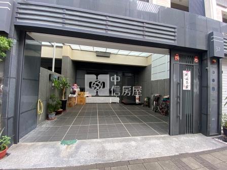 屏東房屋-崇蘭輕屋齡雙車別墅房屋室內格局與周邊環境