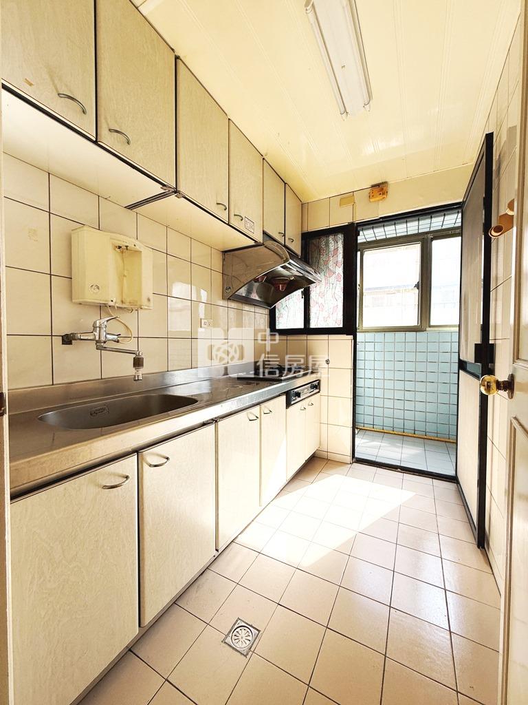 【新世紀】忠福商圈世紀三星3房車房屋室內格局與周邊環境