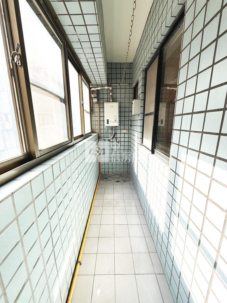 【新世紀】忠福商圈世紀三星3房車房屋室內格局與周邊環境