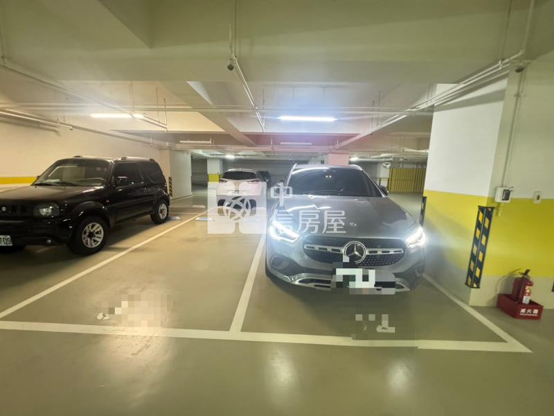 昕邑鳥語花香次頂樓三房雙平車房屋室內格局與周邊環境