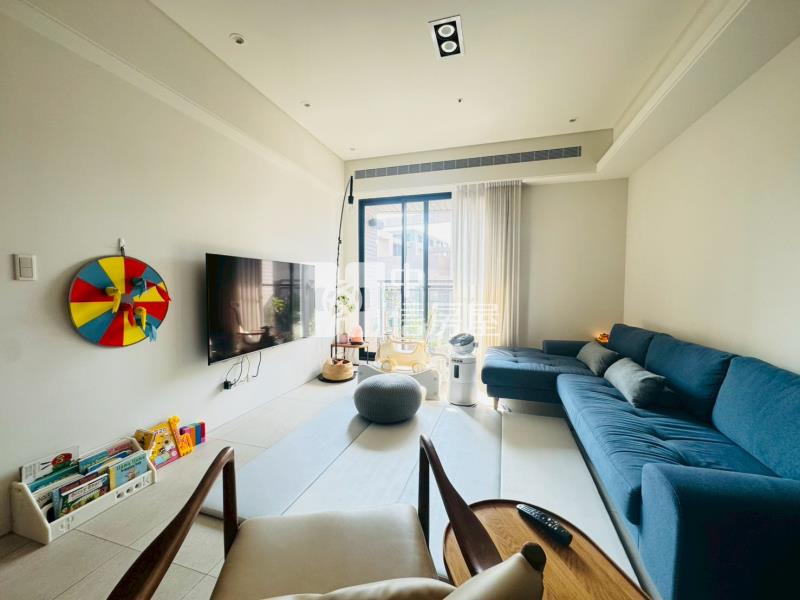 昕邑鳥語花香次頂樓三房雙平車房屋室內格局與周邊環境