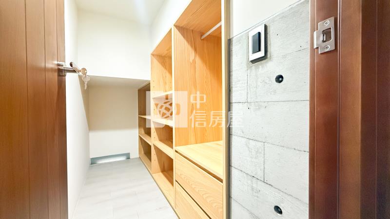 獨家!洲際W四房雙車樓中樓房屋室內格局與周邊環境