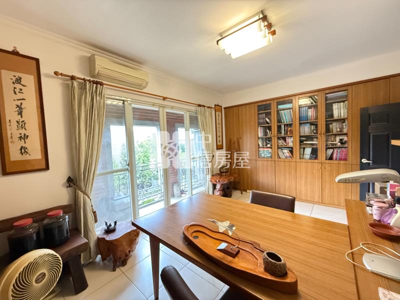 十期陸府震後臨路美墅（專任）房屋室內格局與周邊環境