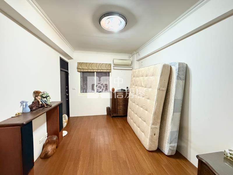 十期陸府震後臨路美墅（專任）房屋室內格局與周邊環境