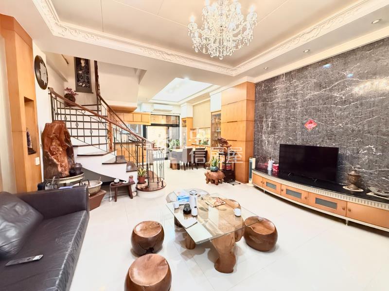 十期陸府震後臨路美墅（專任）房屋室內格局與周邊環境