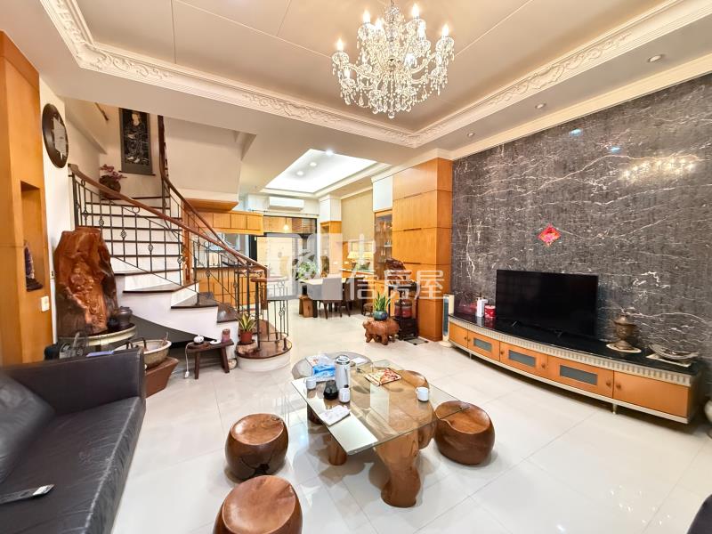 十期陸府震後臨路美墅（專任）房屋室內格局與周邊環境