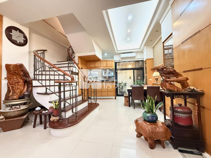 十期陸府震後臨路美墅（專任）房屋室內格局與周邊環境