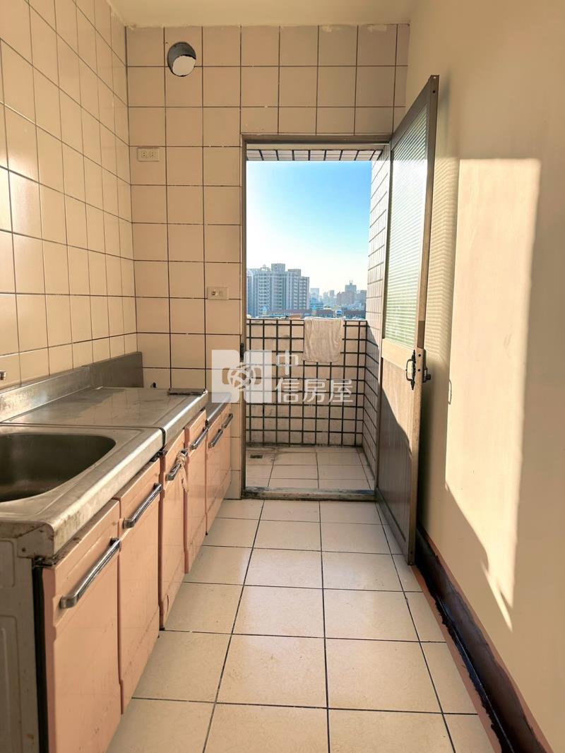 振英華廈房屋室內格局與周邊環境