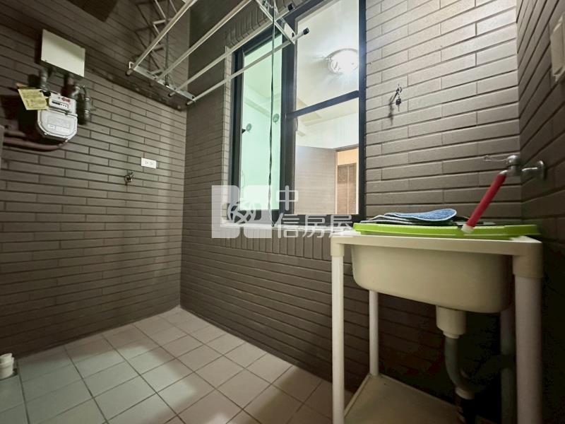 世紀凱悦高樓美三房房屋室內格局與周邊環境