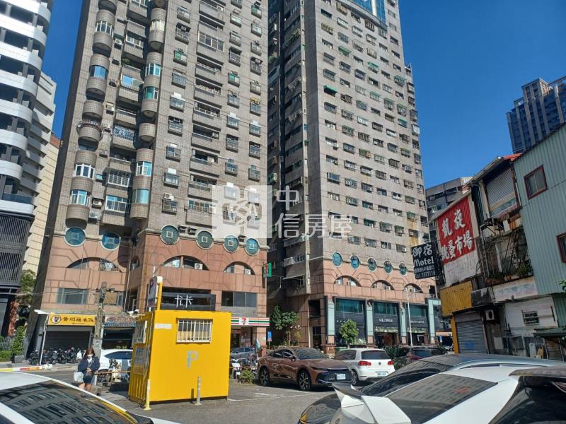 A-2三多商圈捷運優質美一房房屋室內格局與周邊環境