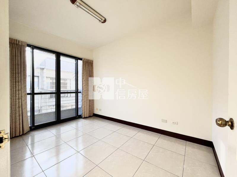 崇德哈哇e雙車美墅房屋室內格局與周邊環境