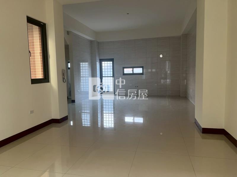 芳苑全新大面寬透天房屋室內格局與周邊環境