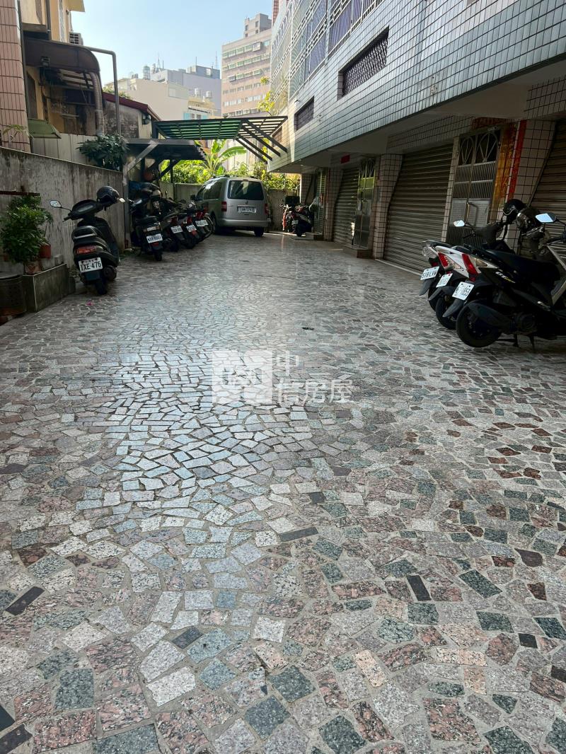 斗六永昌西街大地坪別墅房屋室內格局與周邊環境