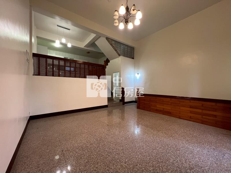 斗六永昌西街大地坪別墅房屋室內格局與周邊環境