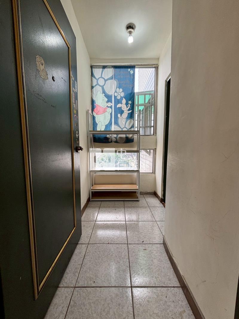 近一中商圈三面採光電梯大套房房屋室內格局與周邊環境