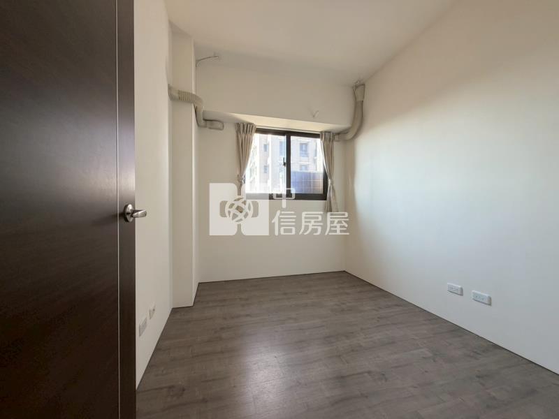 新麗馳|精裝大三房車位房屋室內格局與周邊環境