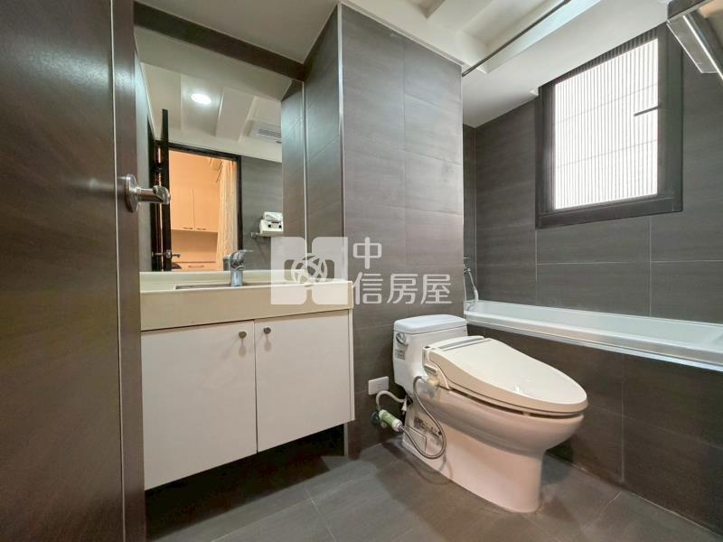 新麗馳|精裝大三房車位房屋室內格局與周邊環境