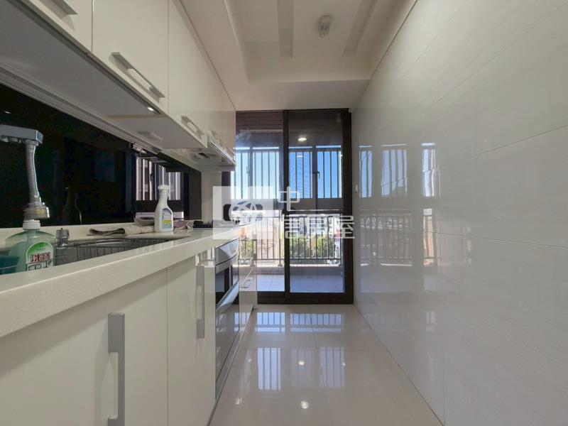 新麗馳|精裝大三房車位房屋室內格局與周邊環境