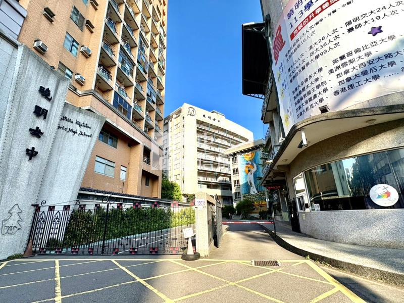 曉明女中高樓溫馨2+1房房屋室內格局與周邊環境