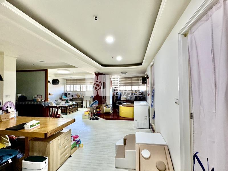 曉明女中高樓溫馨2+1房房屋室內格局與周邊環境