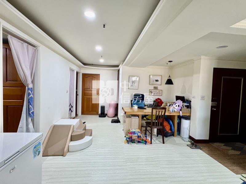 曉明女中高樓溫馨2+1房房屋室內格局與周邊環境