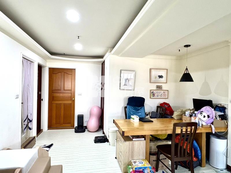 曉明女中高樓溫馨2+1房房屋室內格局與周邊環境