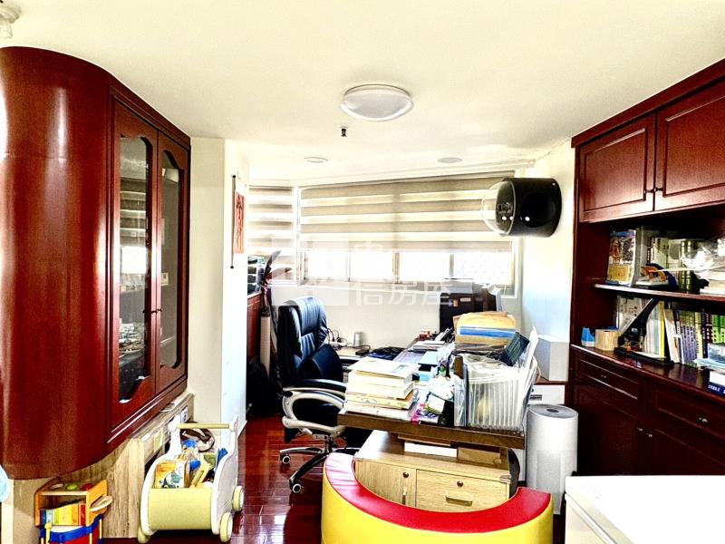 曉明女中高樓溫馨2+1房房屋室內格局與周邊環境