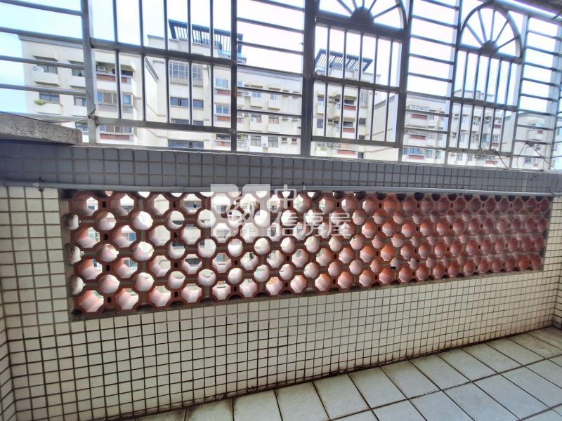 專任國安國宅大三房大棟距房屋室內格局與周邊環境