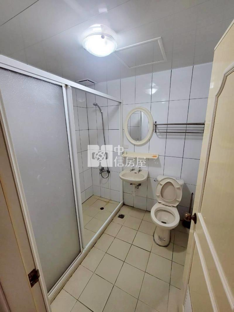 近捷運A22.中壢夜市~中央貴族美4房車房屋室內格局與周邊環境