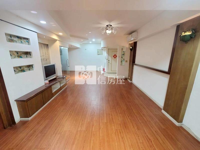 近捷運A22.中壢夜市~中央貴族美4房車房屋室內格局與周邊環境