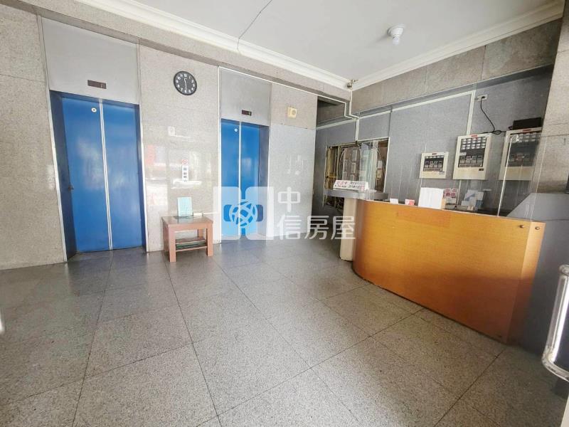 近捷運A22.中壢夜市~中央貴族美4房車房屋室內格局與周邊環境