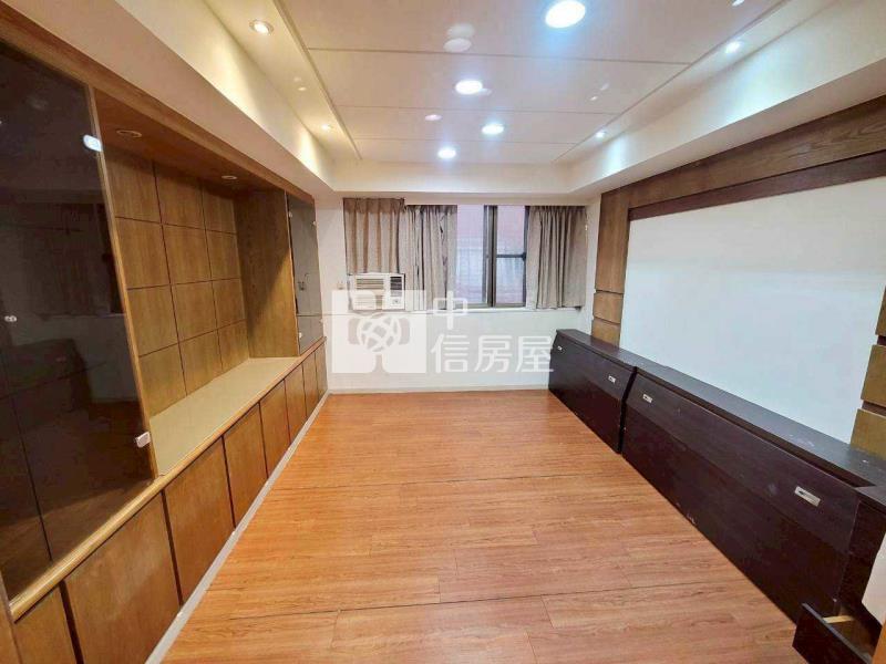 近捷運A22.中壢夜市~中央貴族美4房車房屋室內格局與周邊環境