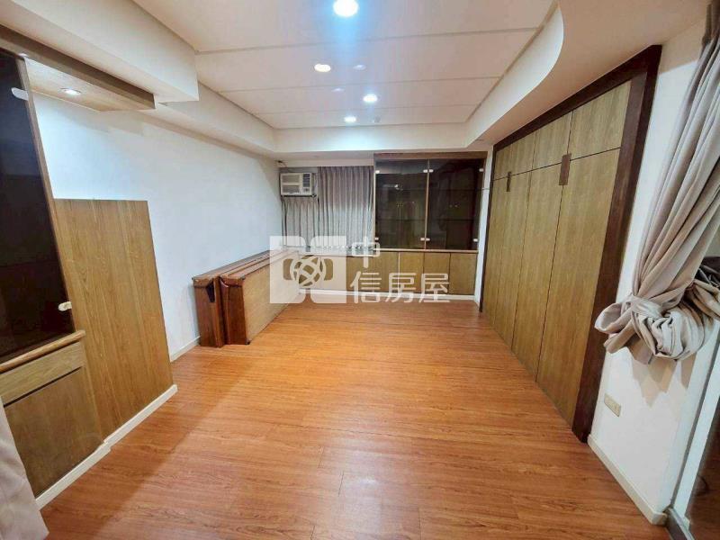 近捷運A22.中壢夜市~中央貴族美4房車房屋室內格局與周邊環境