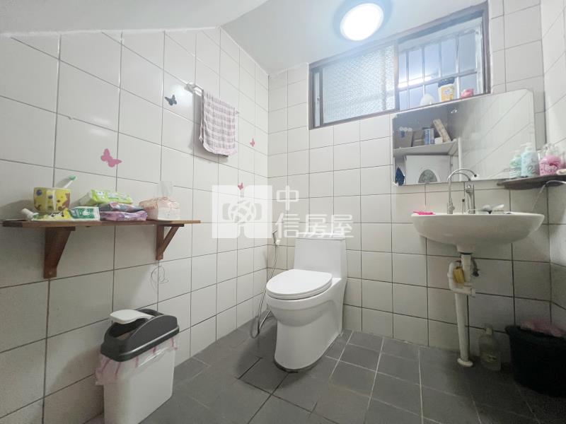 專委中壢山東國小透天房屋室內格局與周邊環境