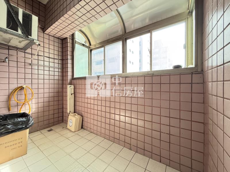 【安家】楊明國小低總價三房車+四坪露台房屋室內格局與周邊環境